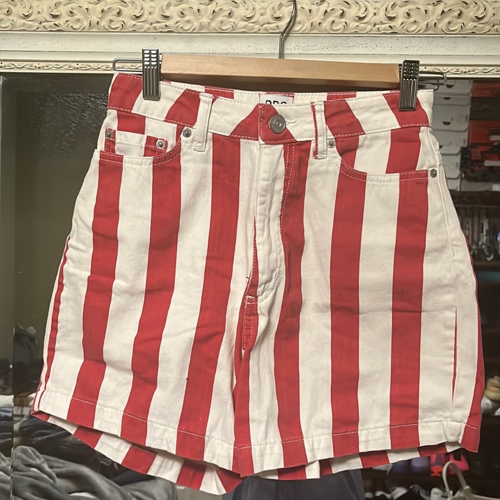 Striped mom urban outfitters shorts